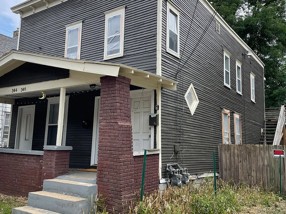 344 - 346 Diamond Ave SE