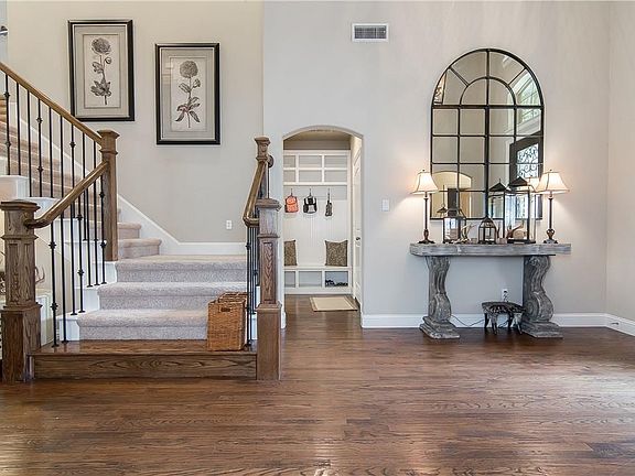 2nd image of 5512 Fern Valley Ln