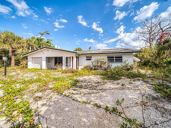 3rd image of 4049 Coquina Dr