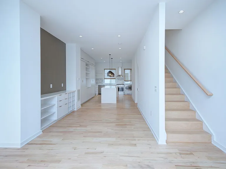 2737 Shenandoah Ave — Photo 5