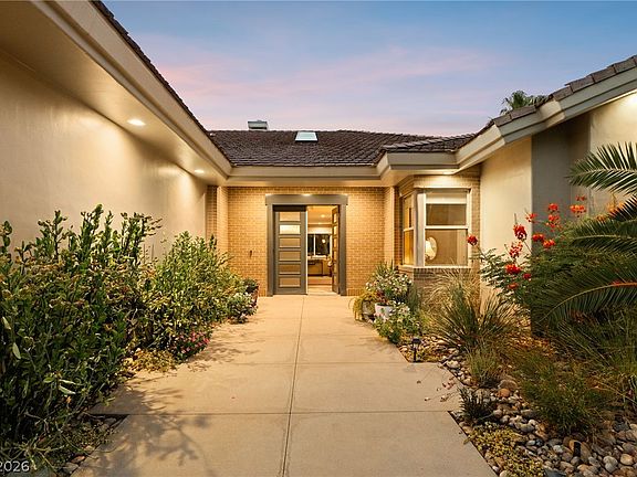 3rd image of 2227 Versailles Ct