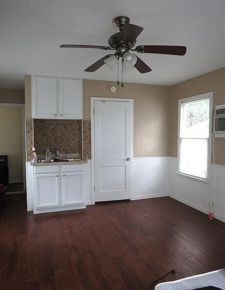 2nd image of 4309 Bellvue Ave #A