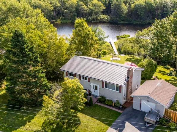 164 Riverwood Dr, Halifax, NS B3T 1E1