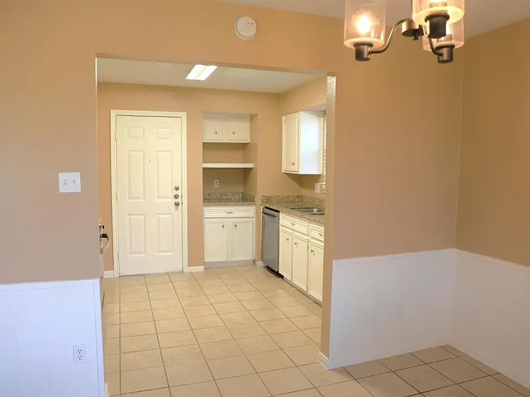 2327 Shadbury Ct — Photo 43