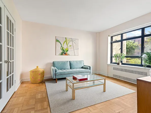 100 Remsen St APT 3C, Brooklyn, NY 11201