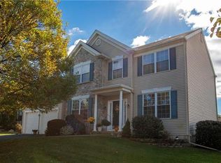 4988 Derby Ln, Bethlehem, PA 18020