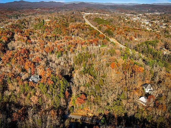 2nd image of 208 Bullen Gap Rd