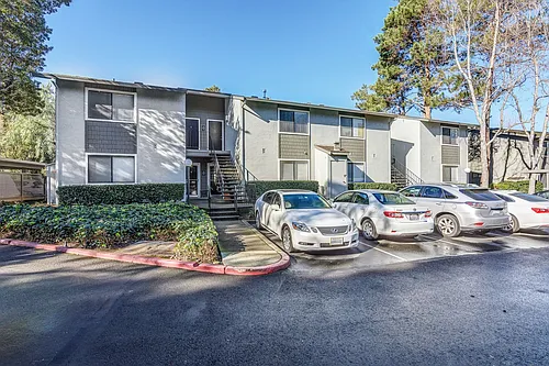 900 Cambridge Dr #138 Photo 1