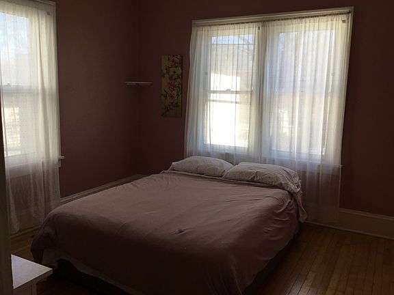 4th image of 4023 Wentworth Ave