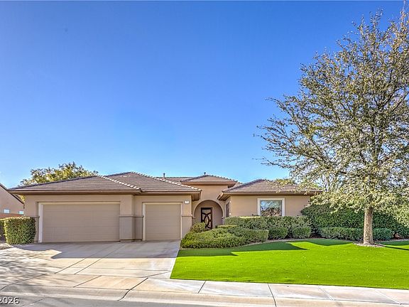 2nd image of 7 Holly Tree Ct