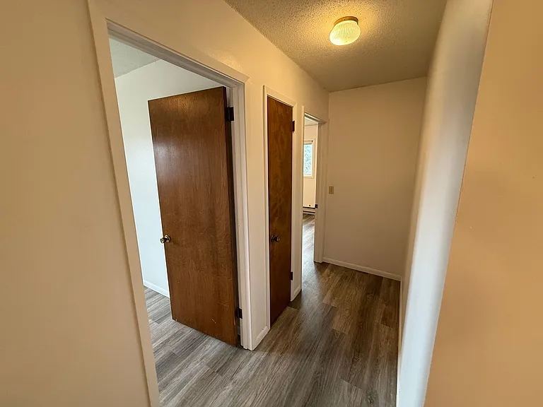 1116 2nd Street SE - Uptown Apartments — Photo 32