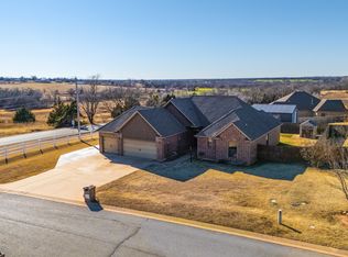 3521 Homesteaders Ln, Guthrie, OK 73044