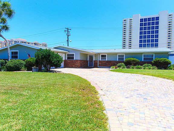 3rd image of 2575 E Coral Way