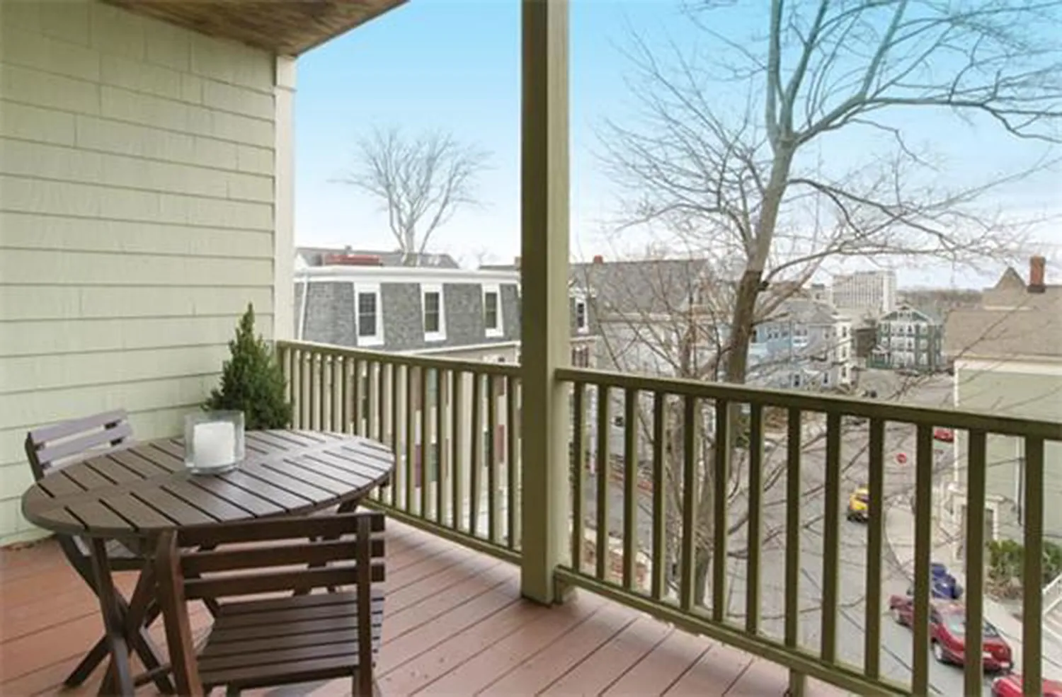 4 bed, 1.5 bath, 1100 sqft, $5,600 — Photo 4