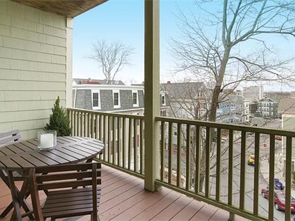 4th image of 7 Iroquois St #3