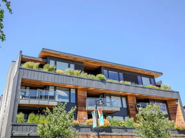 38165 Cleveland Ave #303, Squamish, BC V8B 0A6