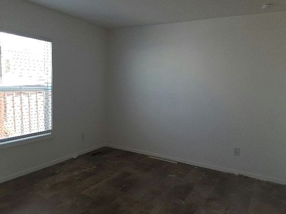 4th image of 2038 Palm St Space 52