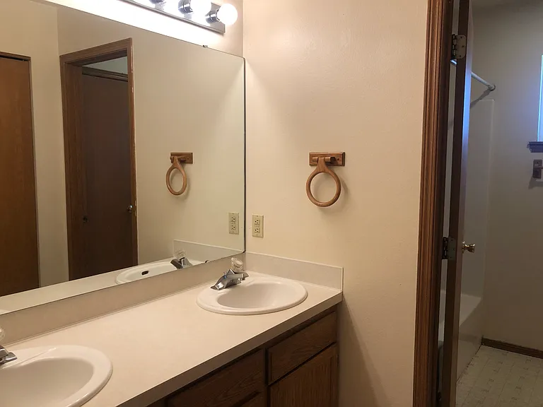 1016 E 19th Ave #B — Photo 8