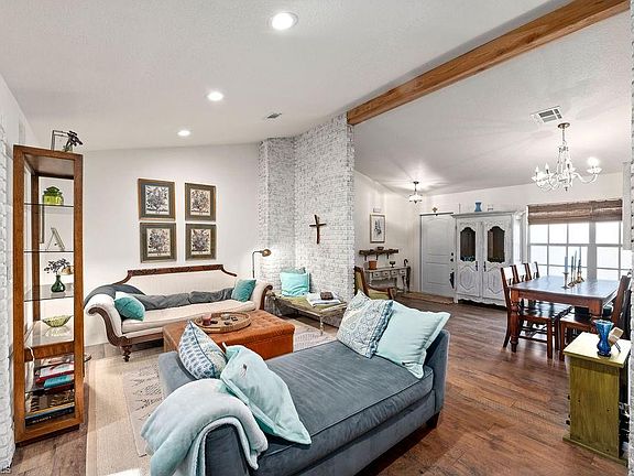 3rd image of 23459 Olde Meadowbrook Cir