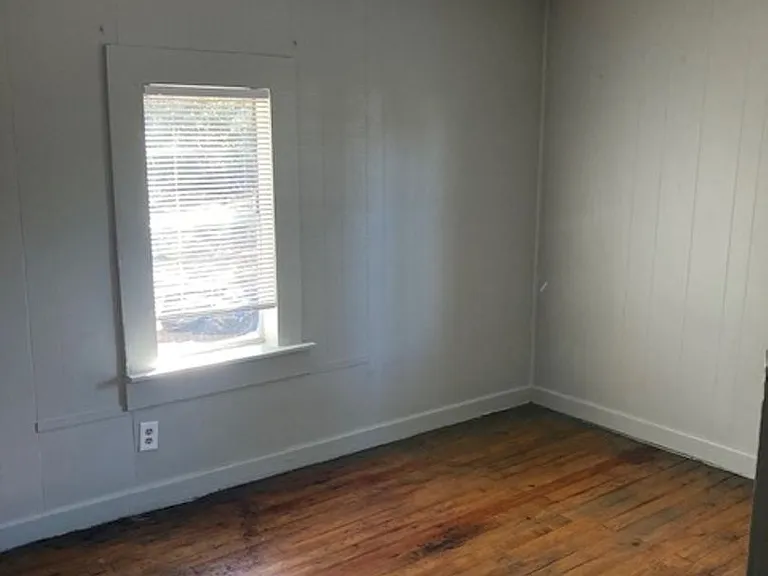 1018 Woodward Ave — Photo 10