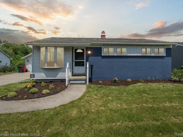 1041 Prince St, Milford, MI 48381