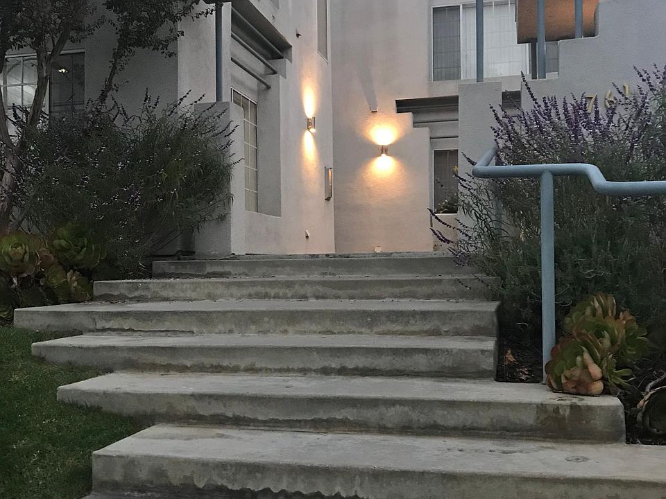 Building Photo 3