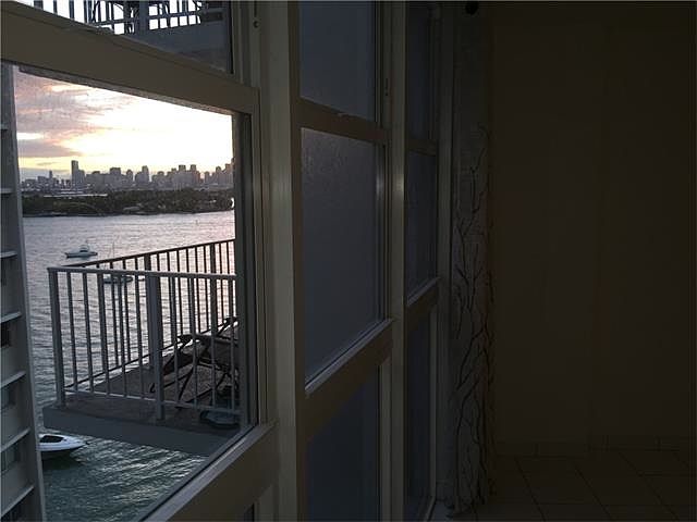 1st image of 1228 West Ave APT 1013