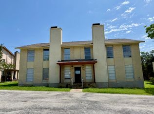 1020 Mission Dr #A, New Braunfels, TX 78130