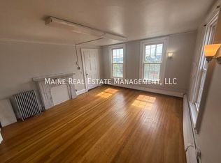 109 State St APT 3, Bangor, ME 04401