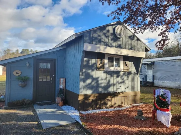 36 Upham Place, Claremont, NH 03743