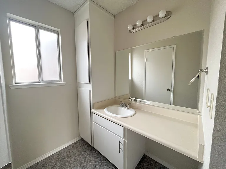 2805 - 2807 H Street - Fireside West — Photo 10