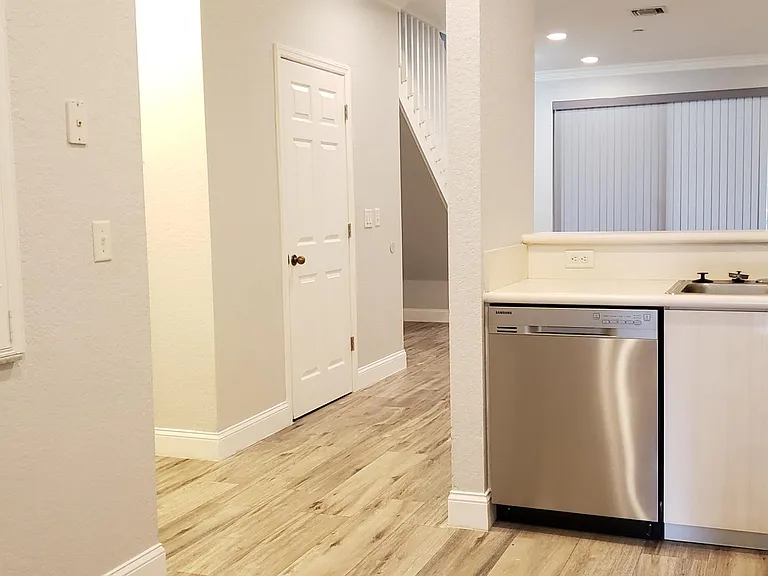 3831 Pond Apple Dr — Photo 1