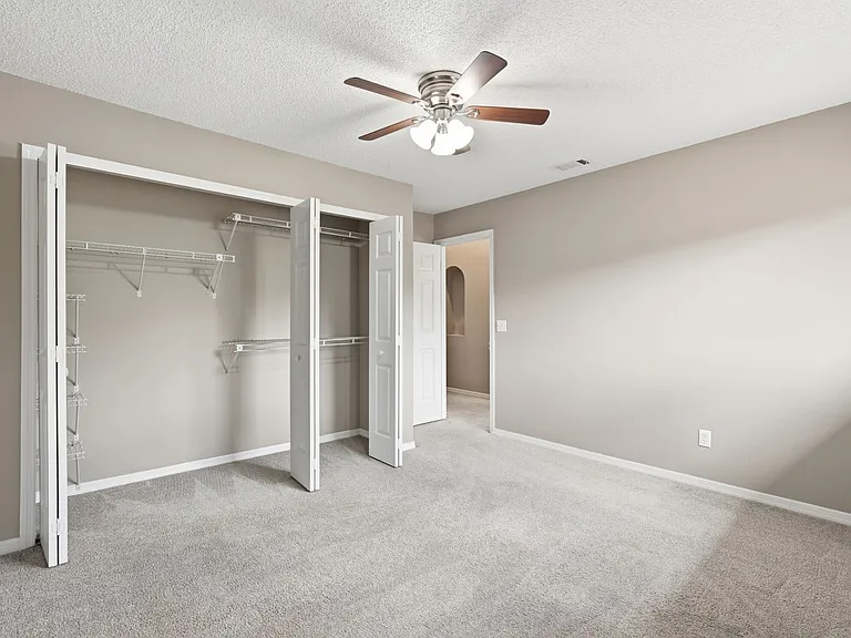 7528 Fenwick Cove Ln — Photo 25