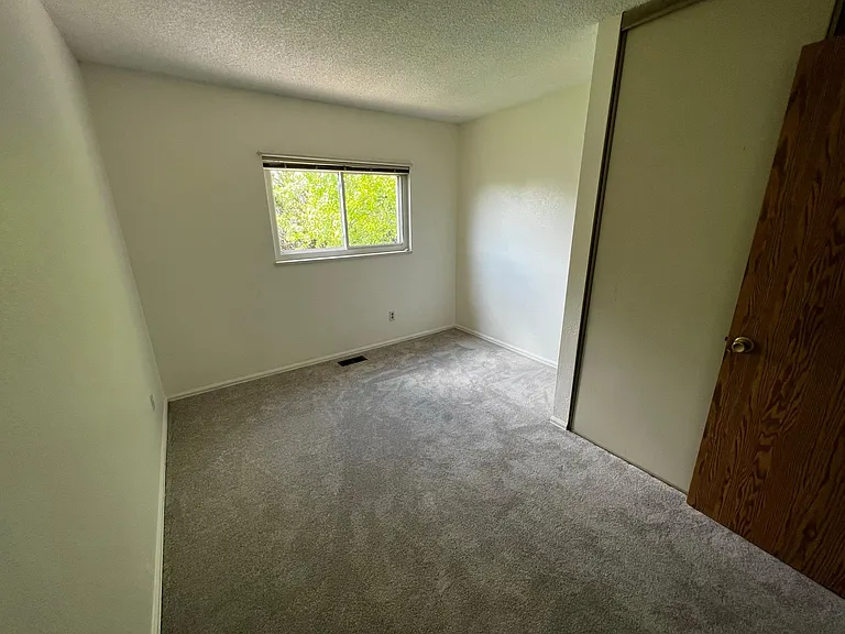 249 S Fillmore Ave — Photo 3