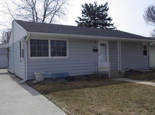406 24th Ave N, Fargo, ND 58102