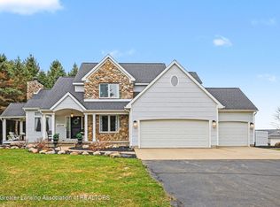 8573 W Lakeshore Dr, Perry, MI 48872