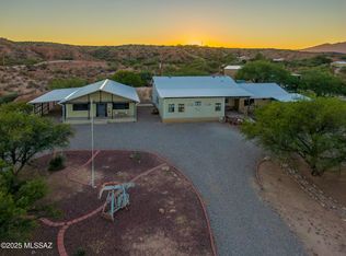 1302 W Coyote Trl, Benson, AZ 85602