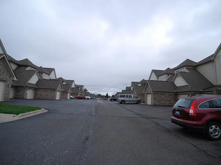 866 Brandon Ave #866 — Photo 5