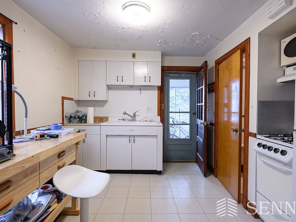 17 Montgomery St. #3 Cambridge Unit Photo 1