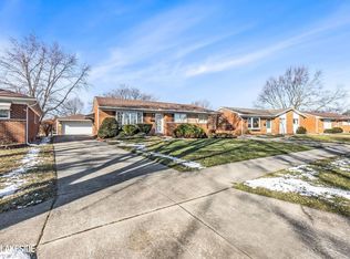 31373 Roan Dr, Warren, MI