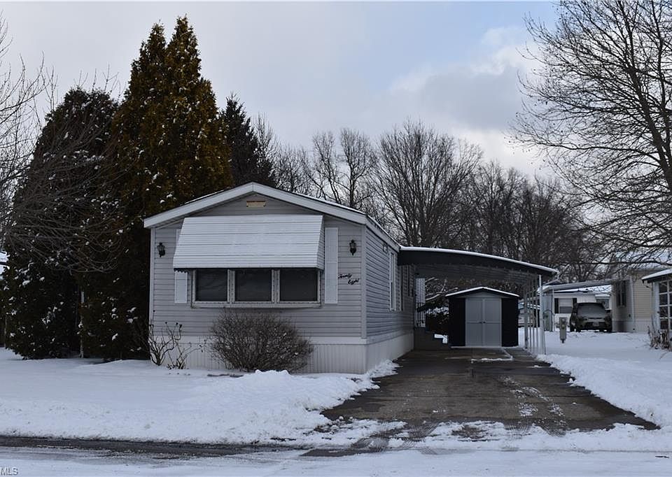 1st image of 28 Lees Ln #28