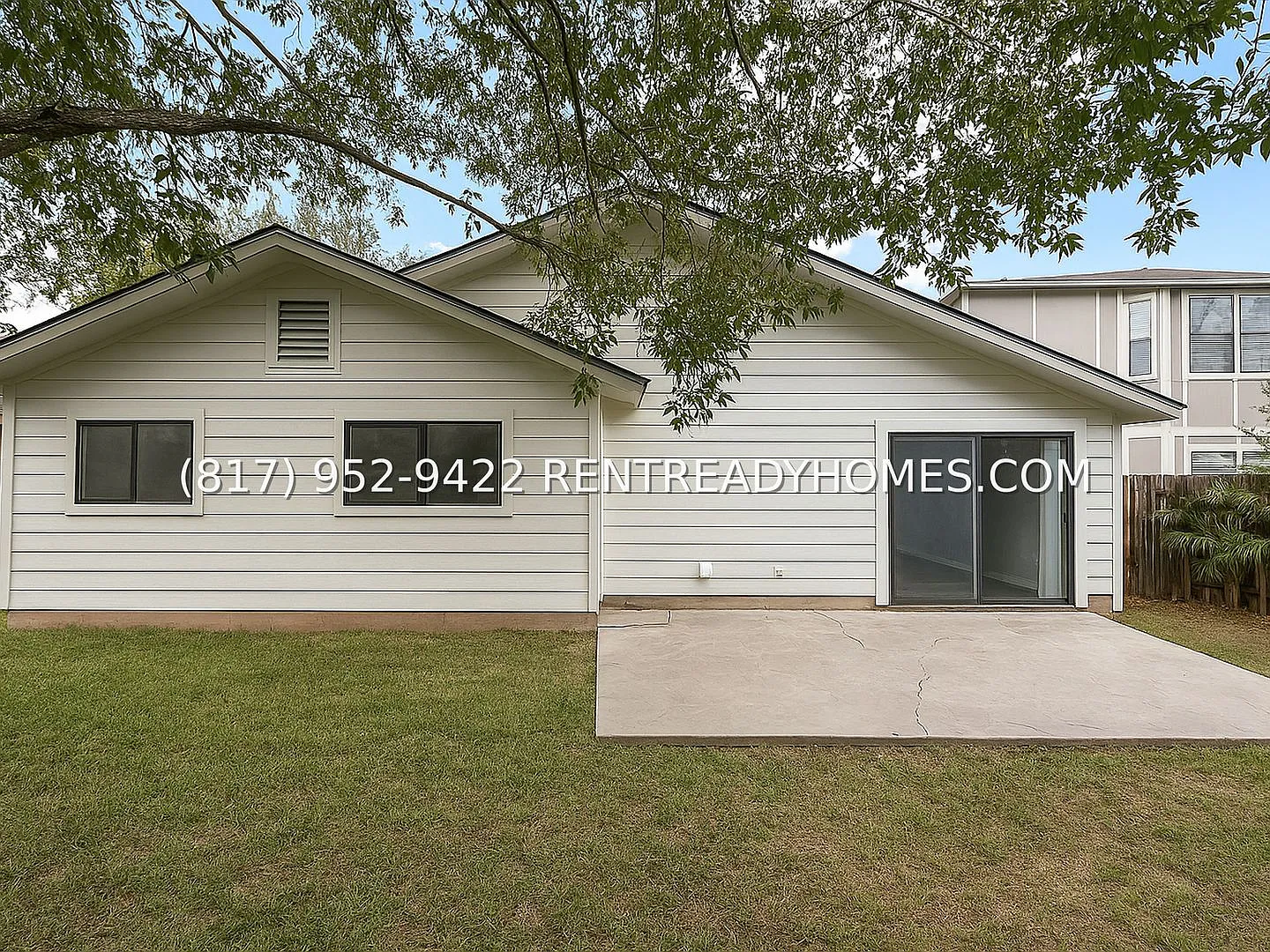 8434 Cascade Ridge Dr - 4 Bedroom San Antonio Home With Fenced Backyard — Photo 2
