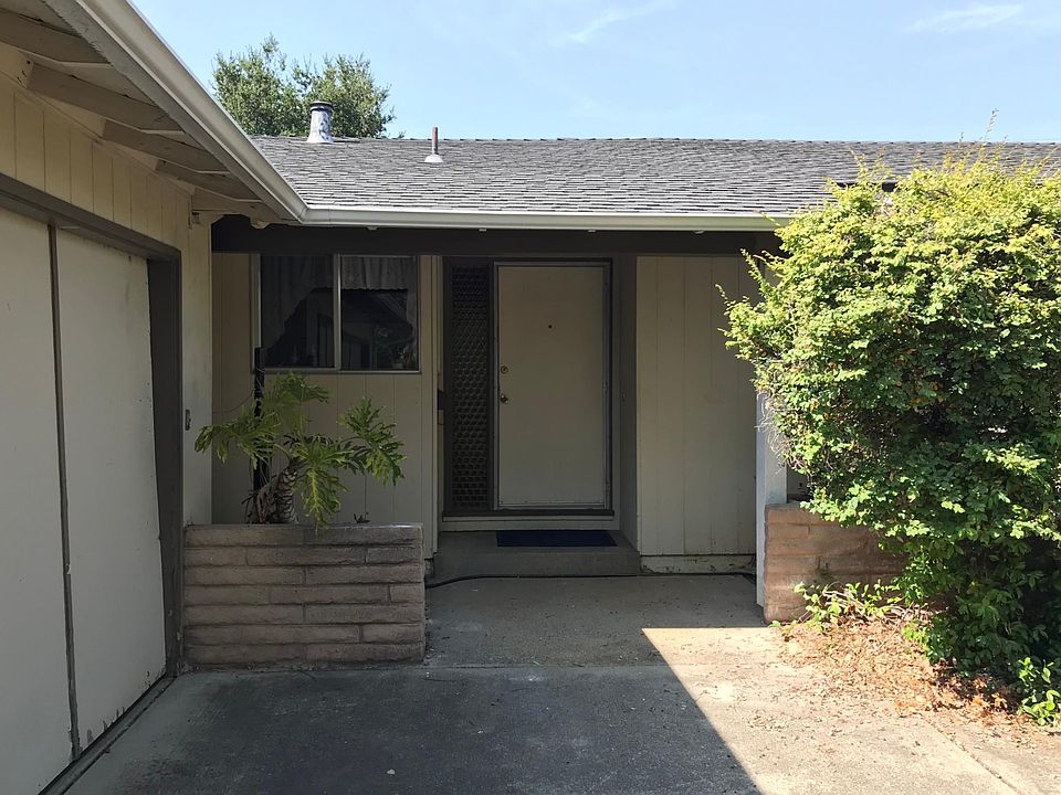 1st image of 991 Helena Dr