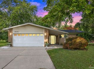 36163 Putnam St, Clinton Township, MI