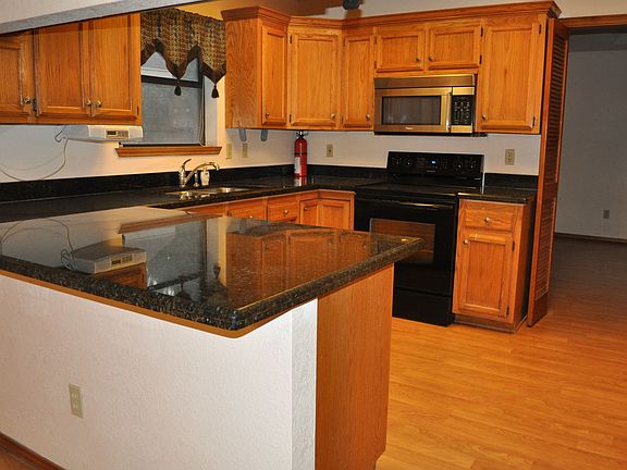 Granite Counter and kitchen