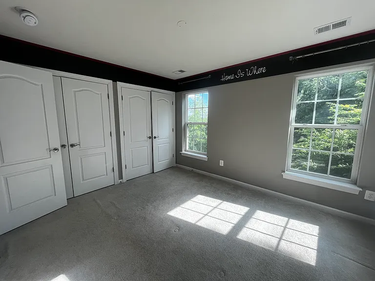 8195 Falls Grove Dr — Photo 17