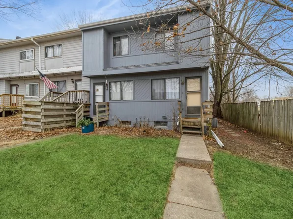 1435 S 5th St APT 6, Carlisle, IA 50047