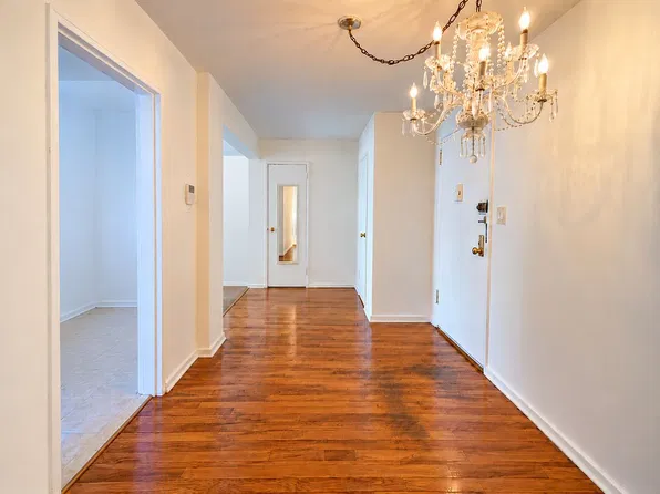 9411 60th Ave APT 4K, Flushing, NY 11373