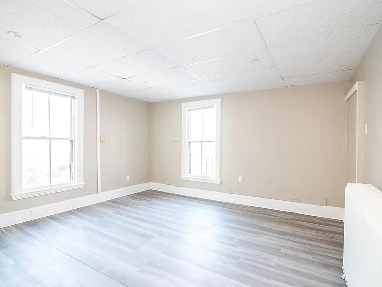 261 State St #5 — Photo 1