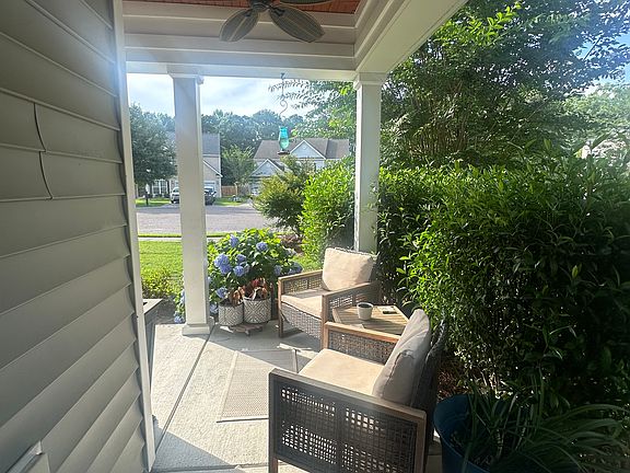 4th image of 1300 Delong Ct